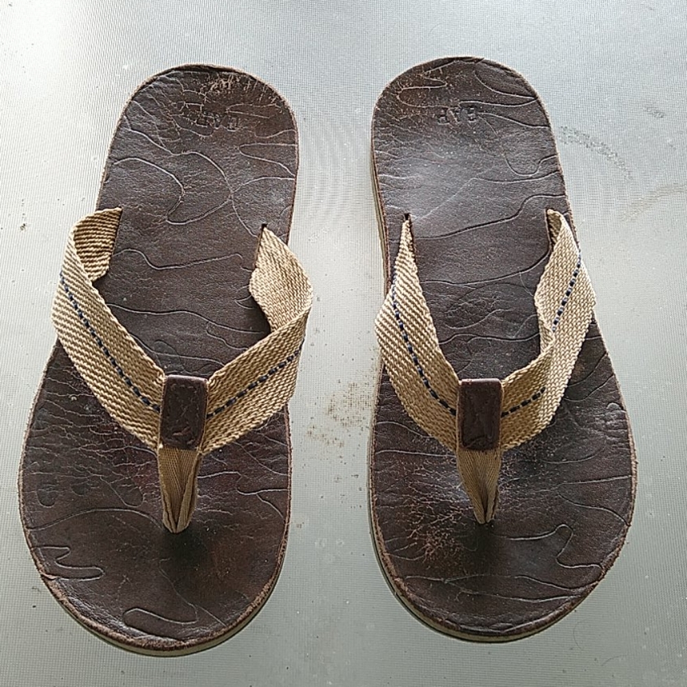 GAP Flip Flops Size 7 (Label Missing)